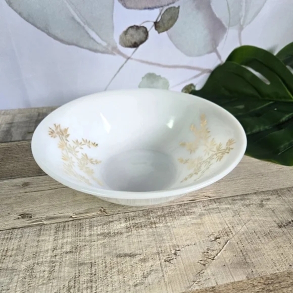 FEDERAL GLASS | Golden Glory Milk Glass Serving Bowl - Picture 2 of 5